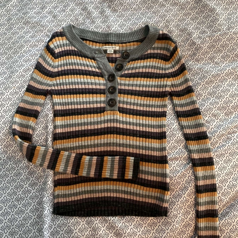 American Eagle sweater